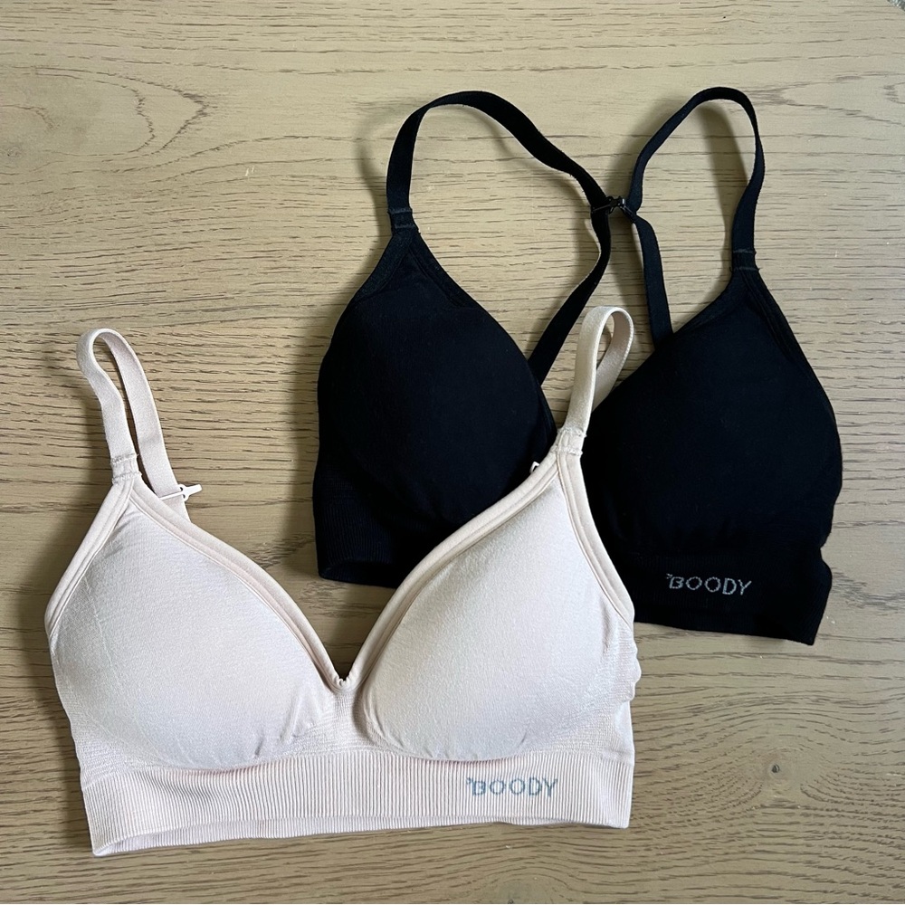 Set of two Boody Wireless T-shirt Bras. Black and Shell